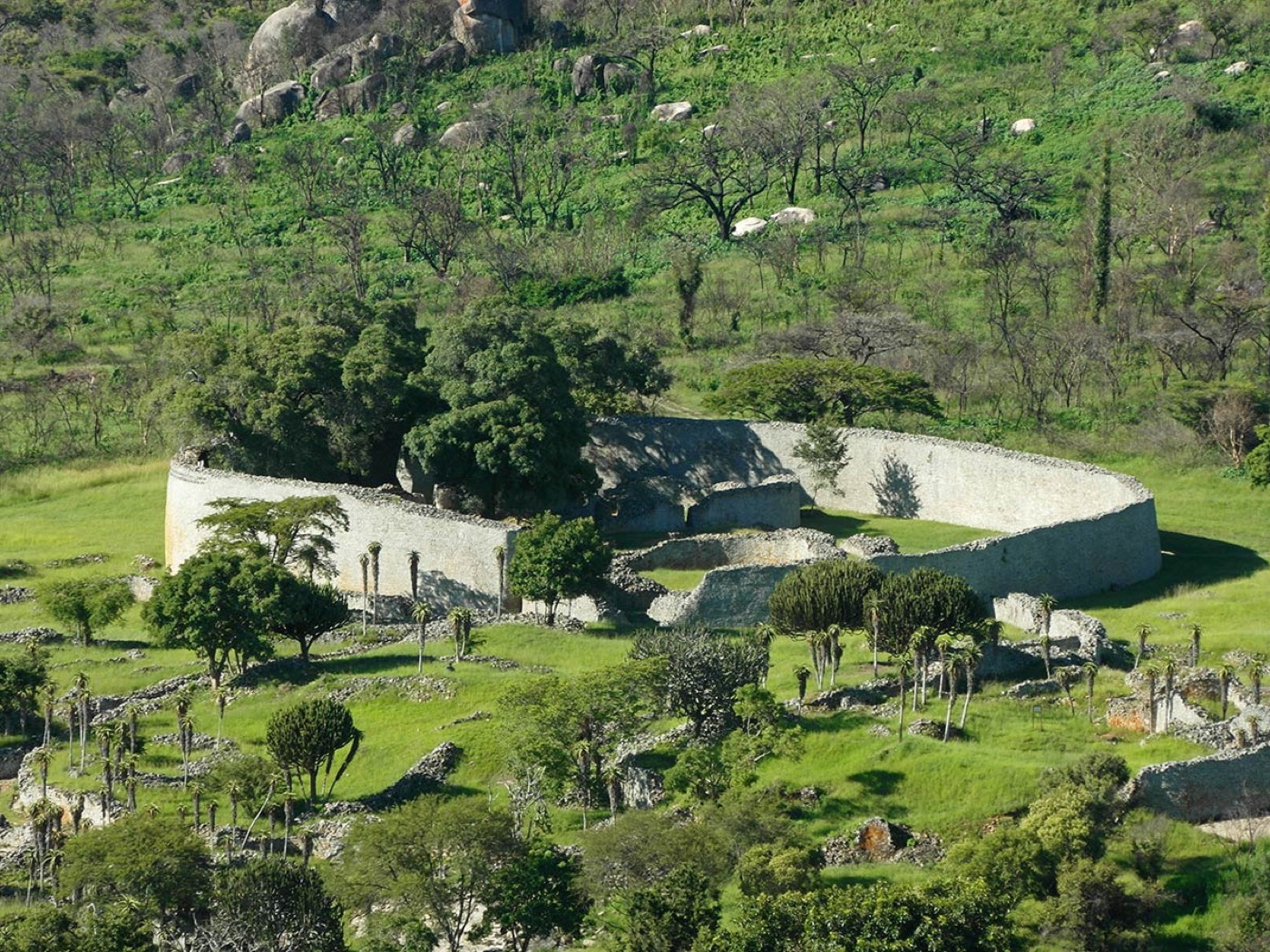 Great Zimbabwe — drystone walls without mortar.