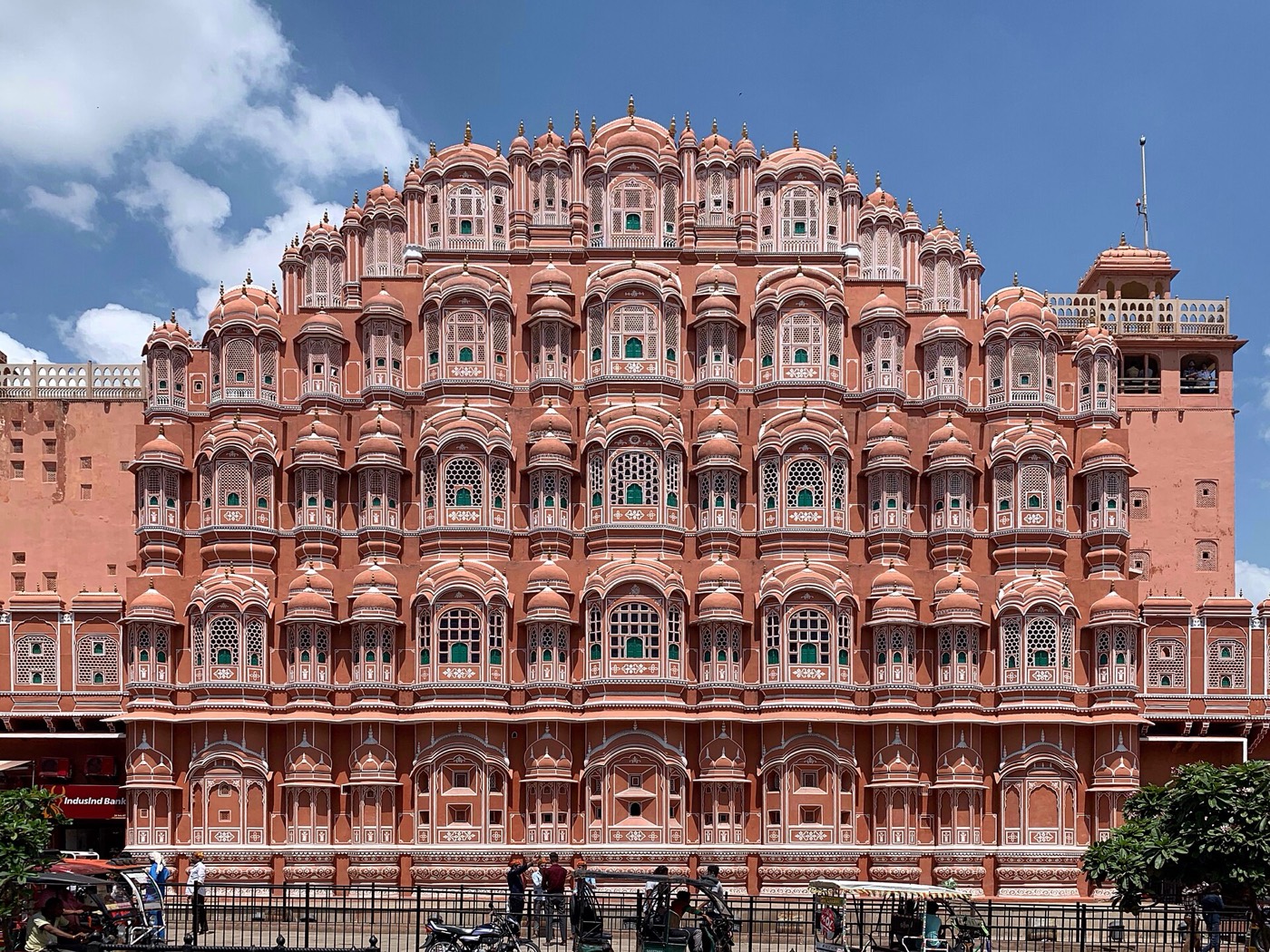The pink city of Jaipur — built in dialogue with empire.