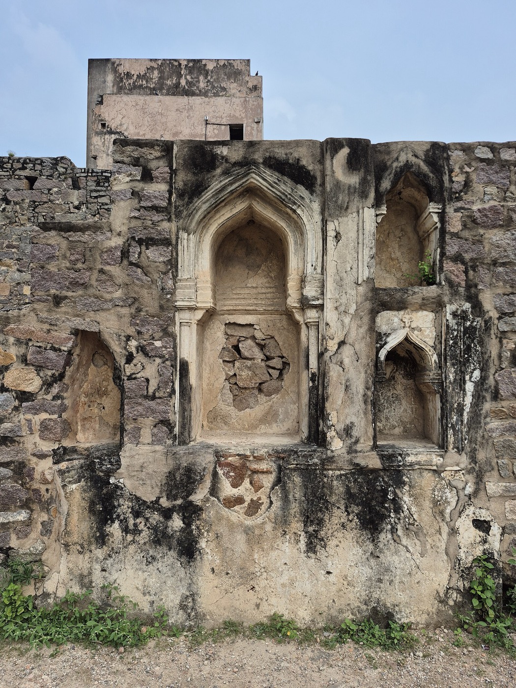 Golconda — a fort built so a hand-clap carries to the hilltop.