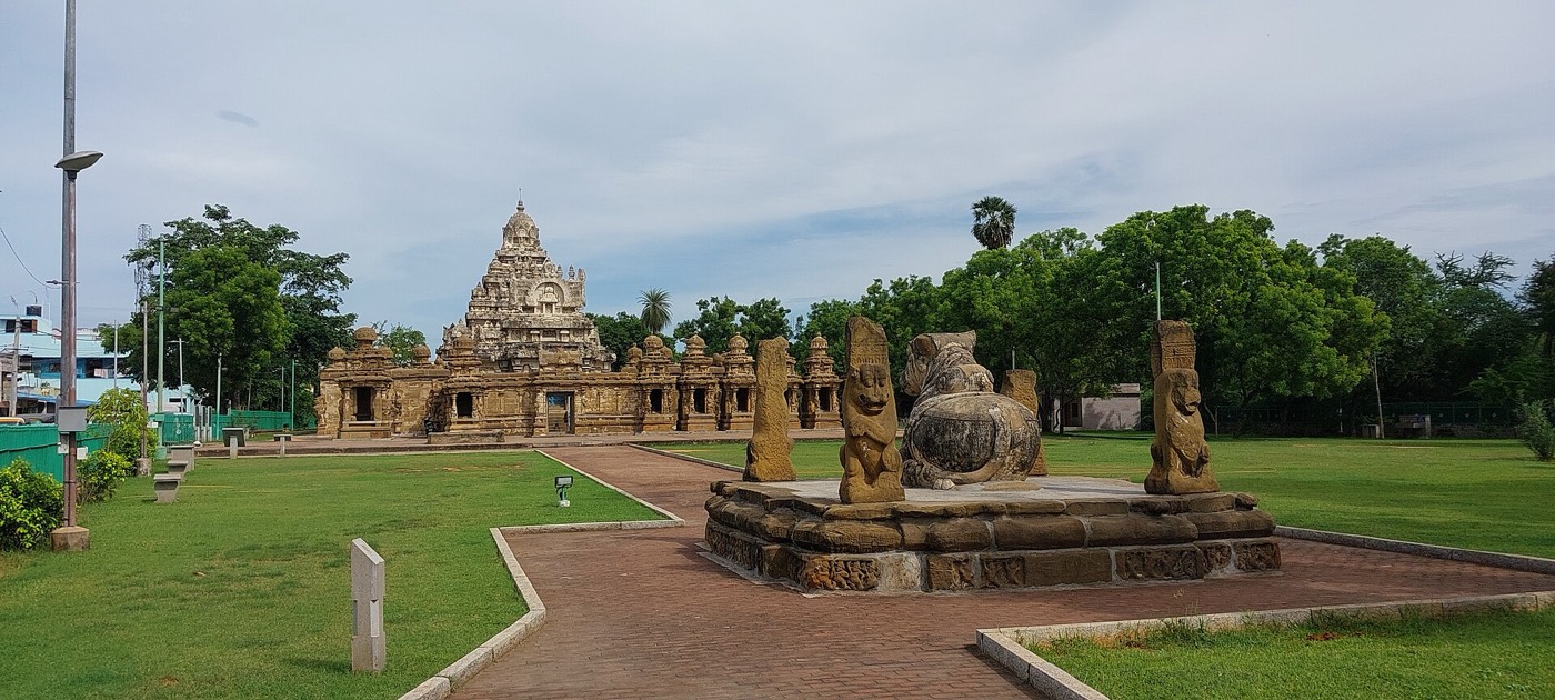 Kanchipuram's Kailasanathar — early Pallava sandstone.
